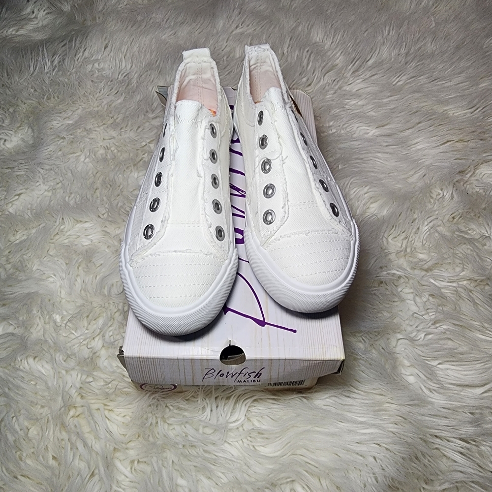 New Blowfish Malibu White Canvas Sneakers 7 - SOLD